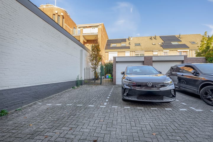 Photo 23 of Lohofstraat 8