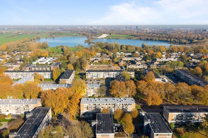 Photo 43 of Televisiebaan 96