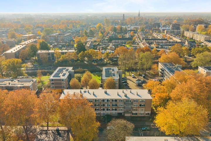 Photo 45 of Televisiebaan 96