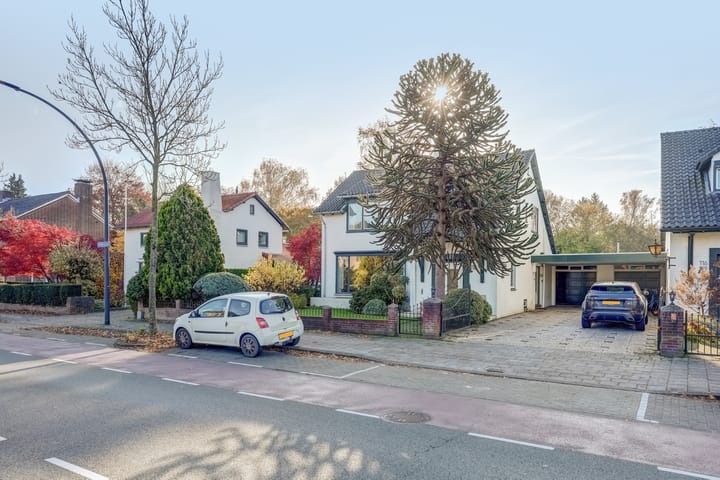 Photo 4 of Gronausestraat 118