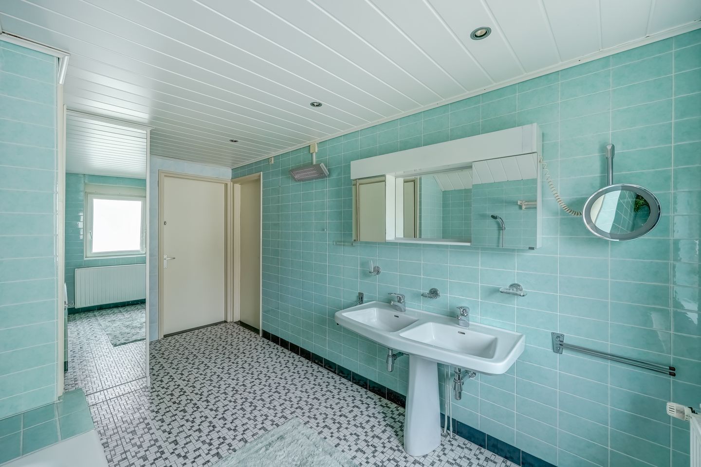 Photo 25 of Gronausestraat 118