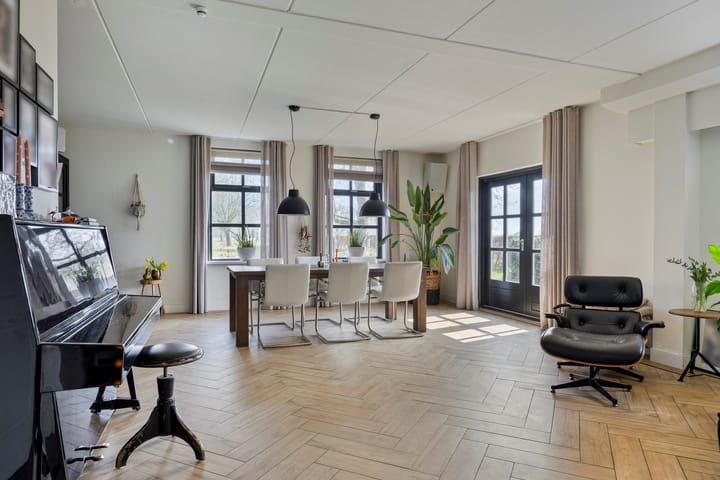 Foto 13 van Voorsterweg 155