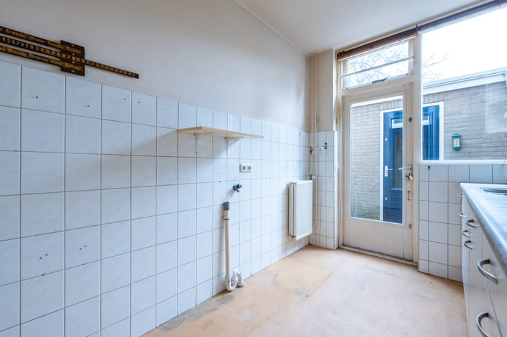 Photo 8 of Parelhoenstraat 19