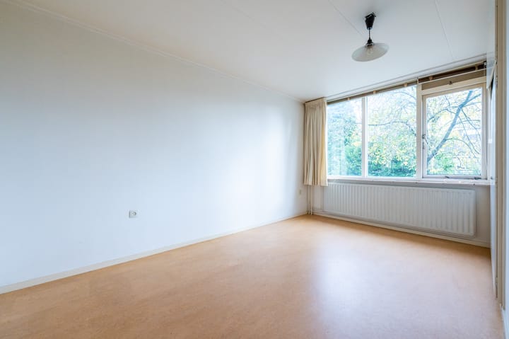 Photo 13 of Parelhoenstraat 19