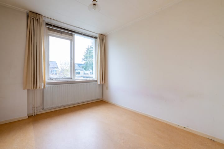 Photo 15 of Parelhoenstraat 19