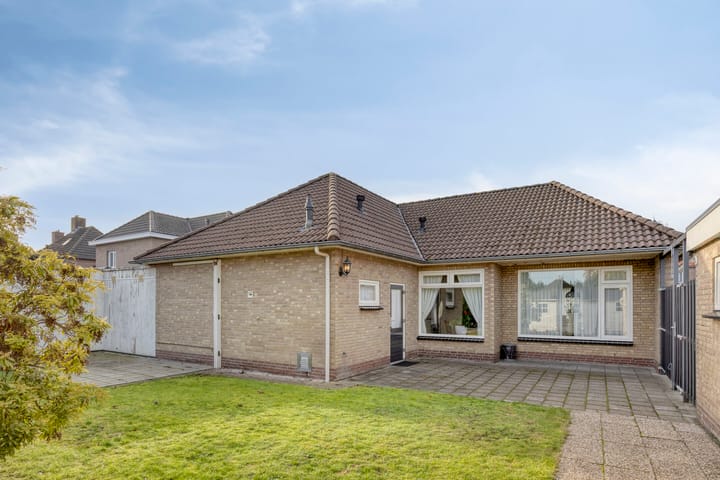 Photo 37 of Oude Breestraat 5