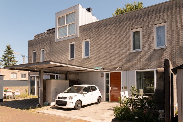 Photo 4 of Barbara van Meertenstraat 16