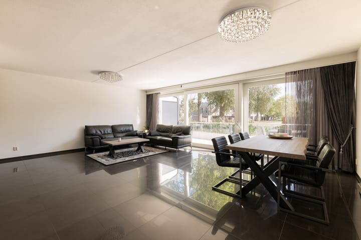 Photo 6 of Barbara van Meertenstraat 16