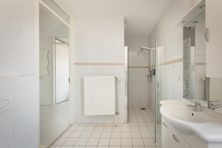 Photo 21 of Barbara van Meertenstraat 16