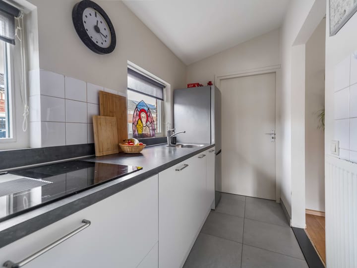 Photo 9 of Pastoor Oomenlaan 32