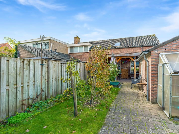 Photo 22 of Pastoor Oomenlaan 32