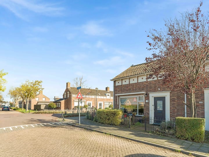 Photo 25 of Pastoor Oomenlaan 32