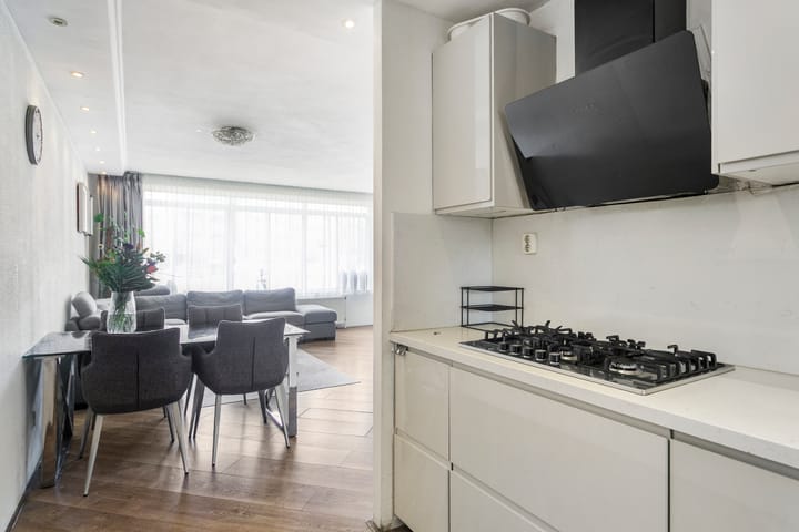 Foto 12 van Charlotte Brontéstraat 128