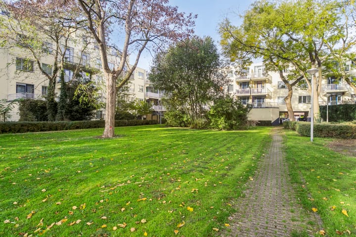 Foto 32 van Charlotte Brontéstraat 128