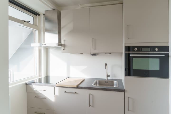 Foto 9 van Van Adrichemstraat 165