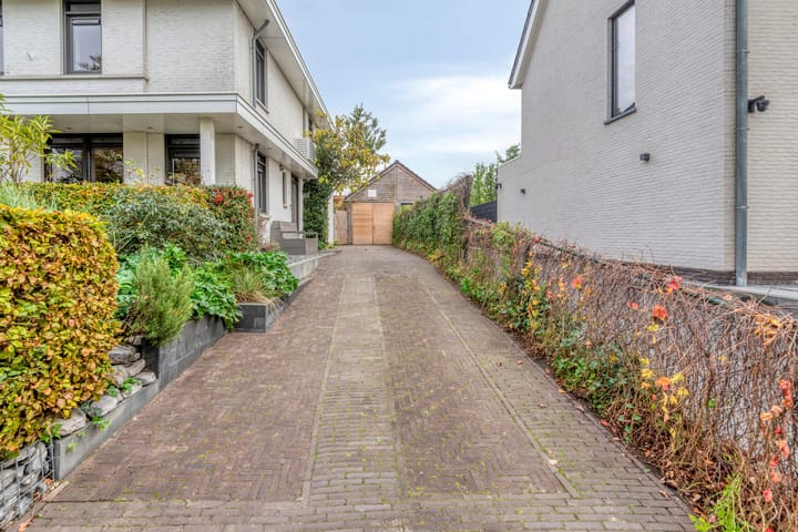 Photo 40 of Merijntje Gijzenlaan 29