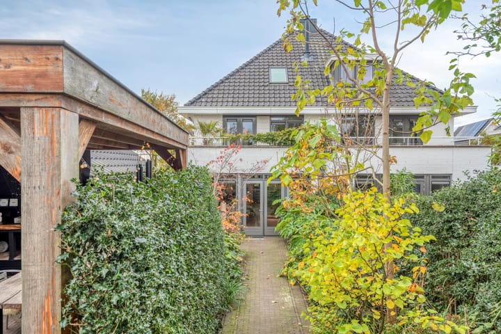 Photo 44 of Merijntje Gijzenlaan 29