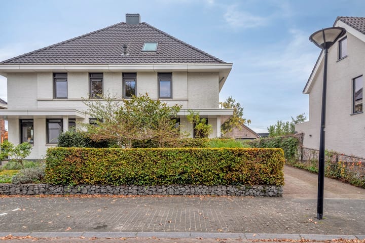 Photo 68 of Merijntje Gijzenlaan 29