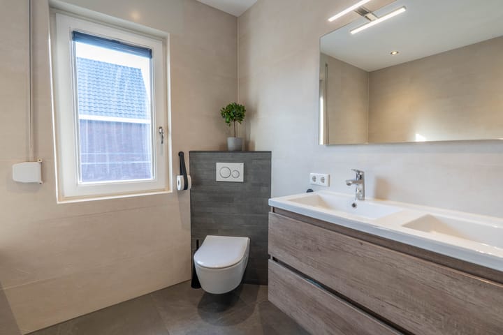 Photo 44 of Horstenweg 38