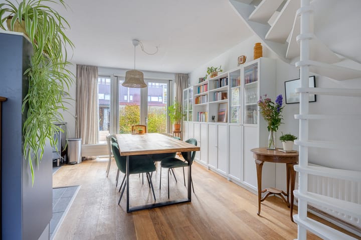 Photo 8 of Emilie Knappertstraat 30