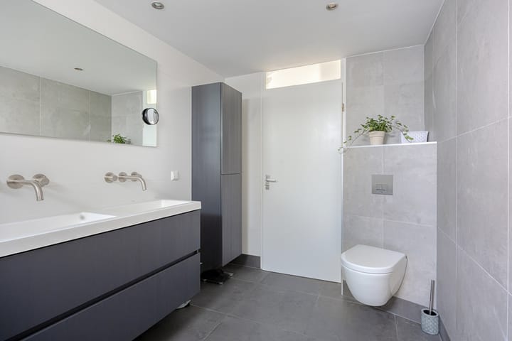 Photo 18 of Emilie Knappertstraat 30