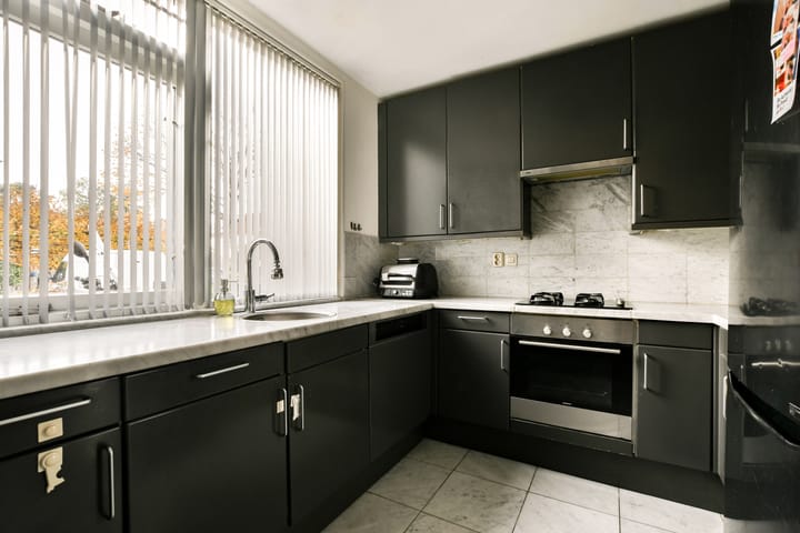 Photo 3 of Marketentster 80