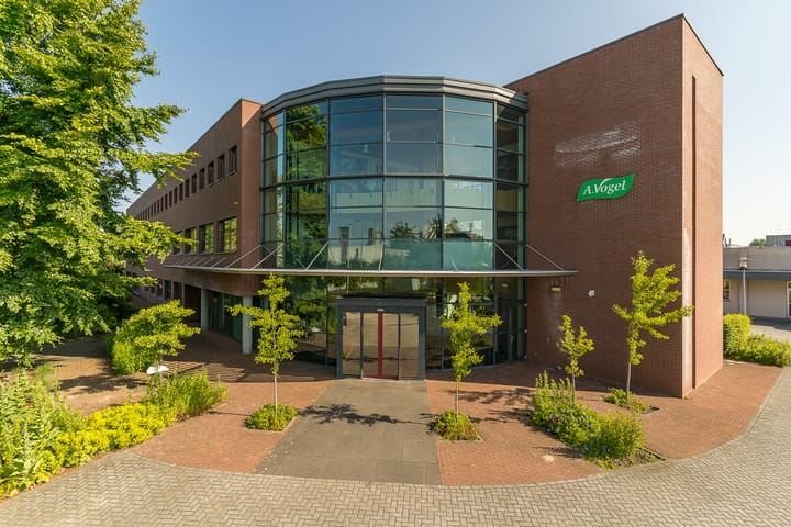 J.P. Broekhovenstraat 16