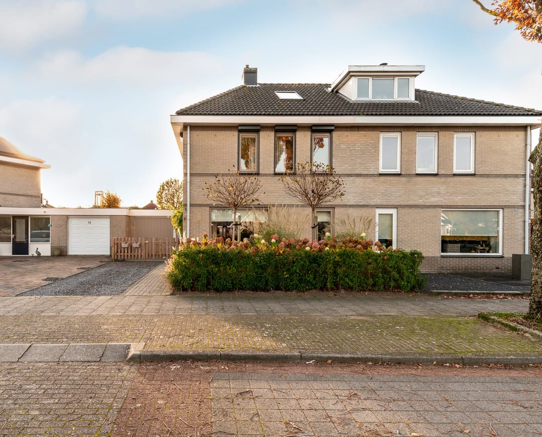 Photo 1 of Veldbloemenlaan 8