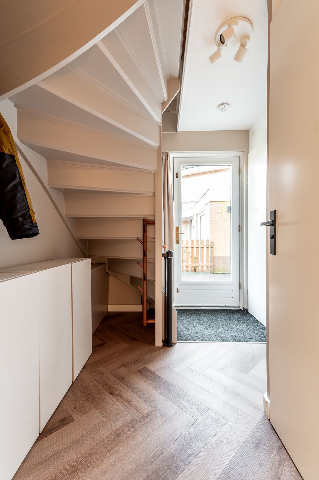 Photo 13 of Veldbloemenlaan 8