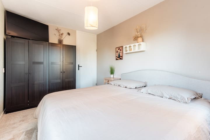 Photo 16 of Veldbloemenlaan 8