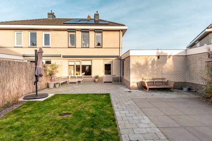 Photo 28 of Veldbloemenlaan 8