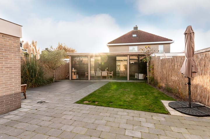 Photo 30 of Veldbloemenlaan 8