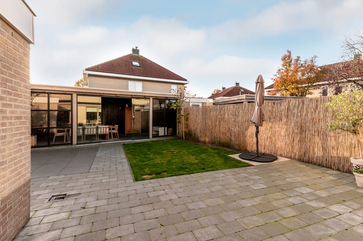 Photo 31 of Veldbloemenlaan 8