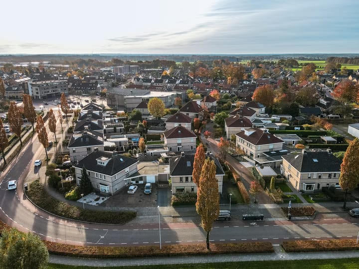 Photo 37 of Veldbloemenlaan 8