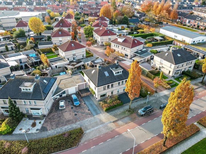 Photo 34 of Veldbloemenlaan 8