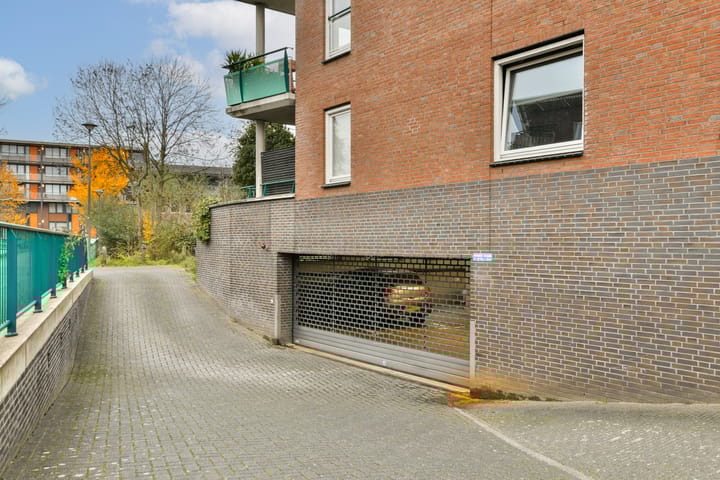 Photo 35 of Delle Alpihof 24