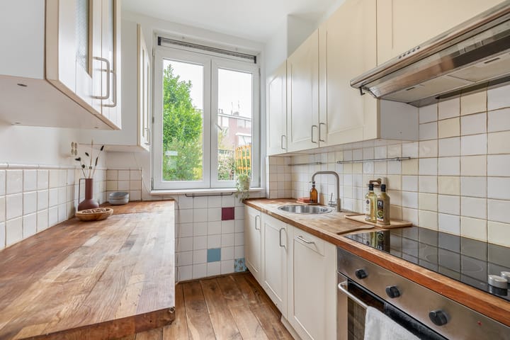 Photo 3 of Bachstraat 1