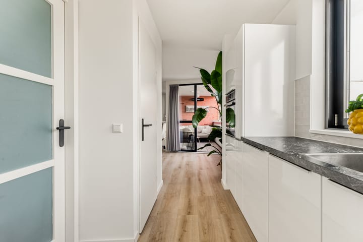 Photo 7 of Frieseweg 1-N