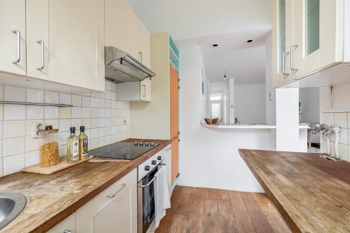 Photo 12 of Bachstraat 1