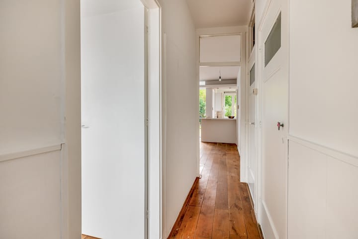 Photo 21 of Bachstraat 1