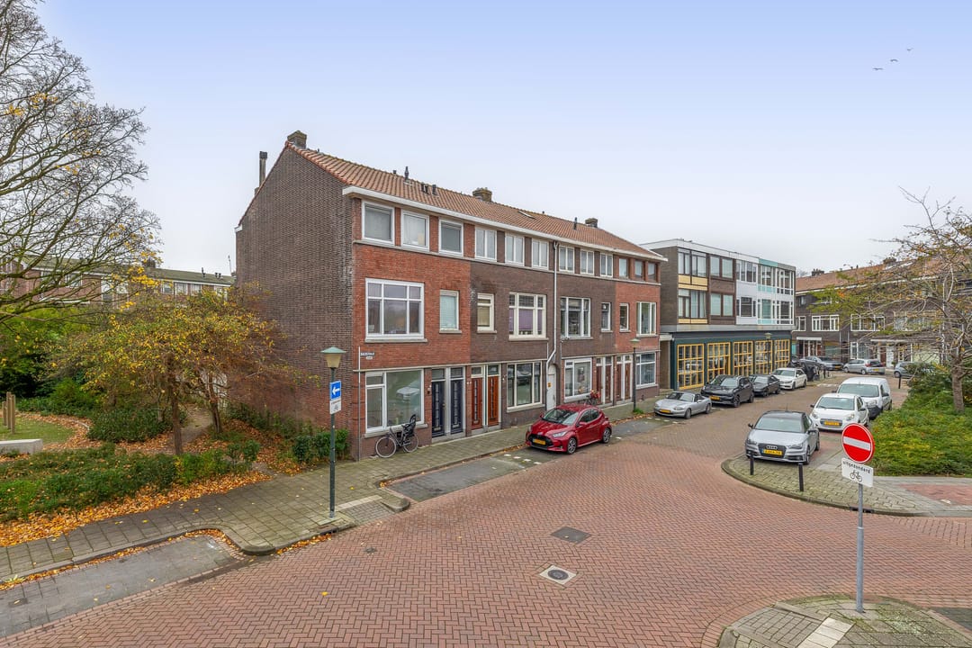 Photo 22 of Bachstraat 1