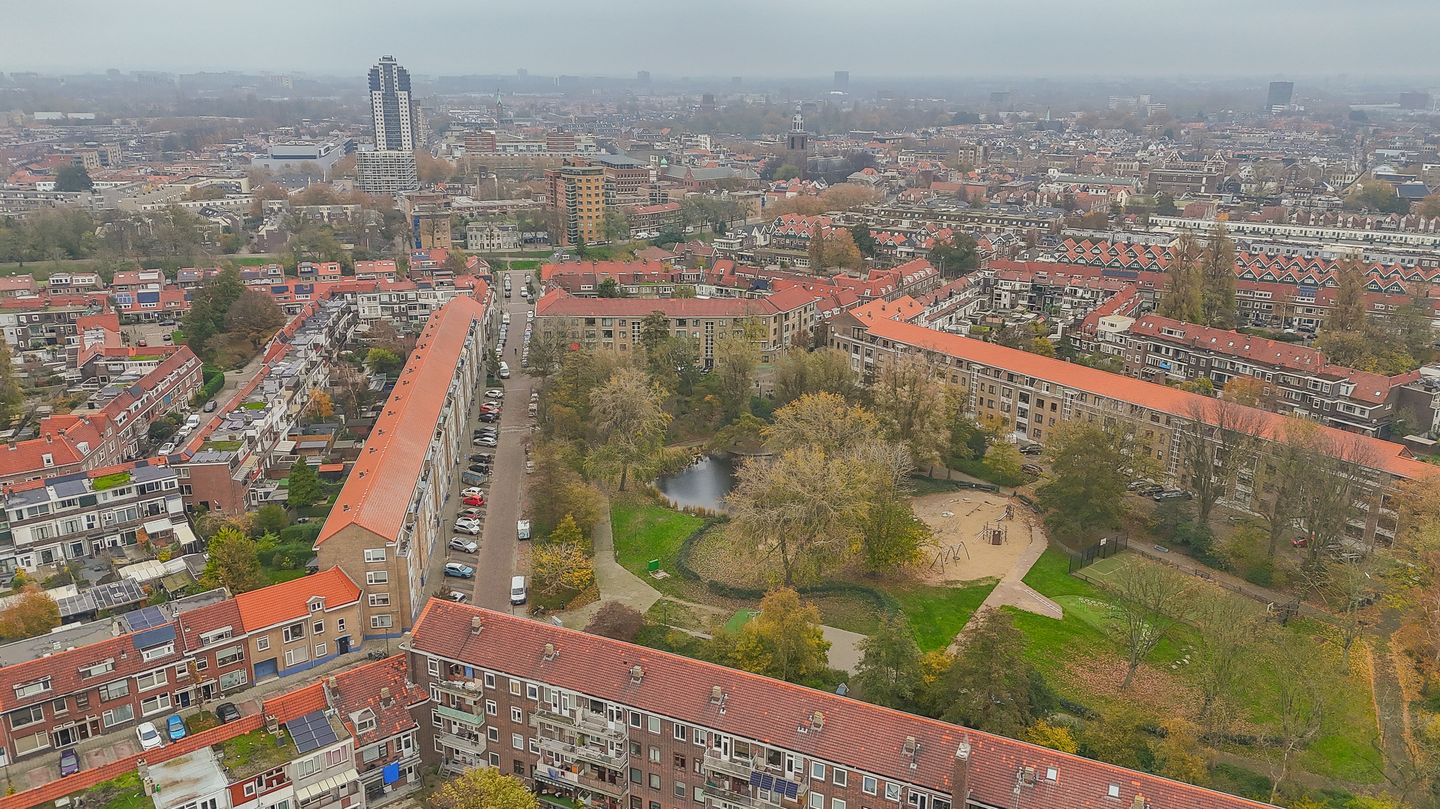 Photo 25 of Bachstraat 1