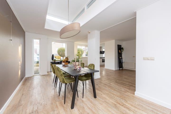 Foto 11 van Volkerak 10