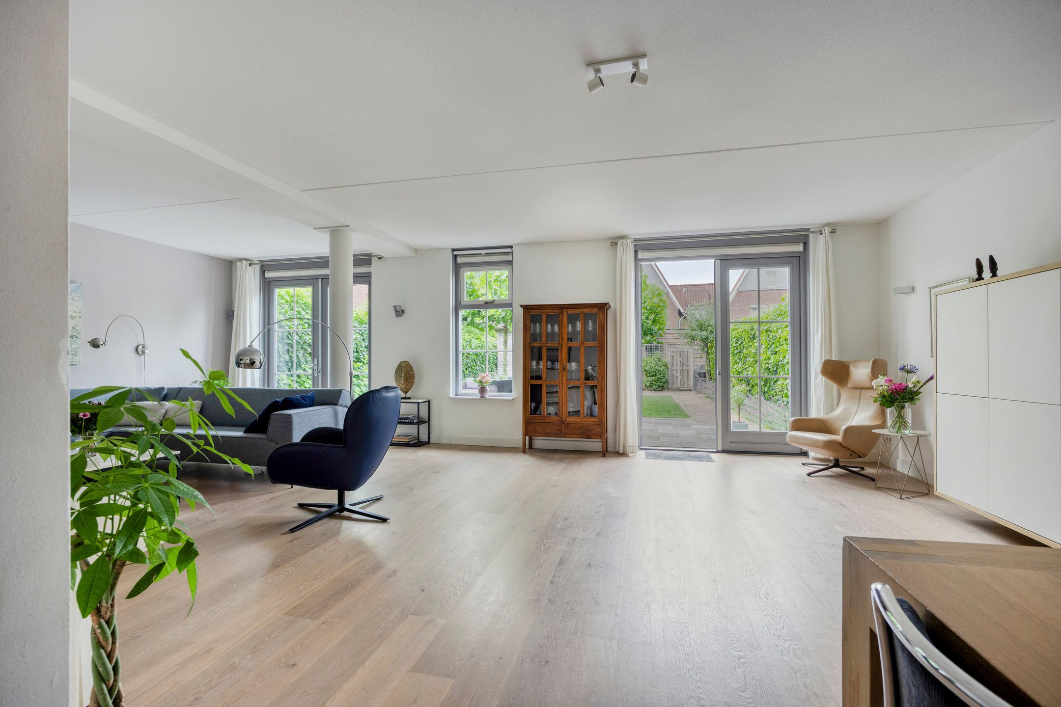 Photo 6 of Tooroplaan 12