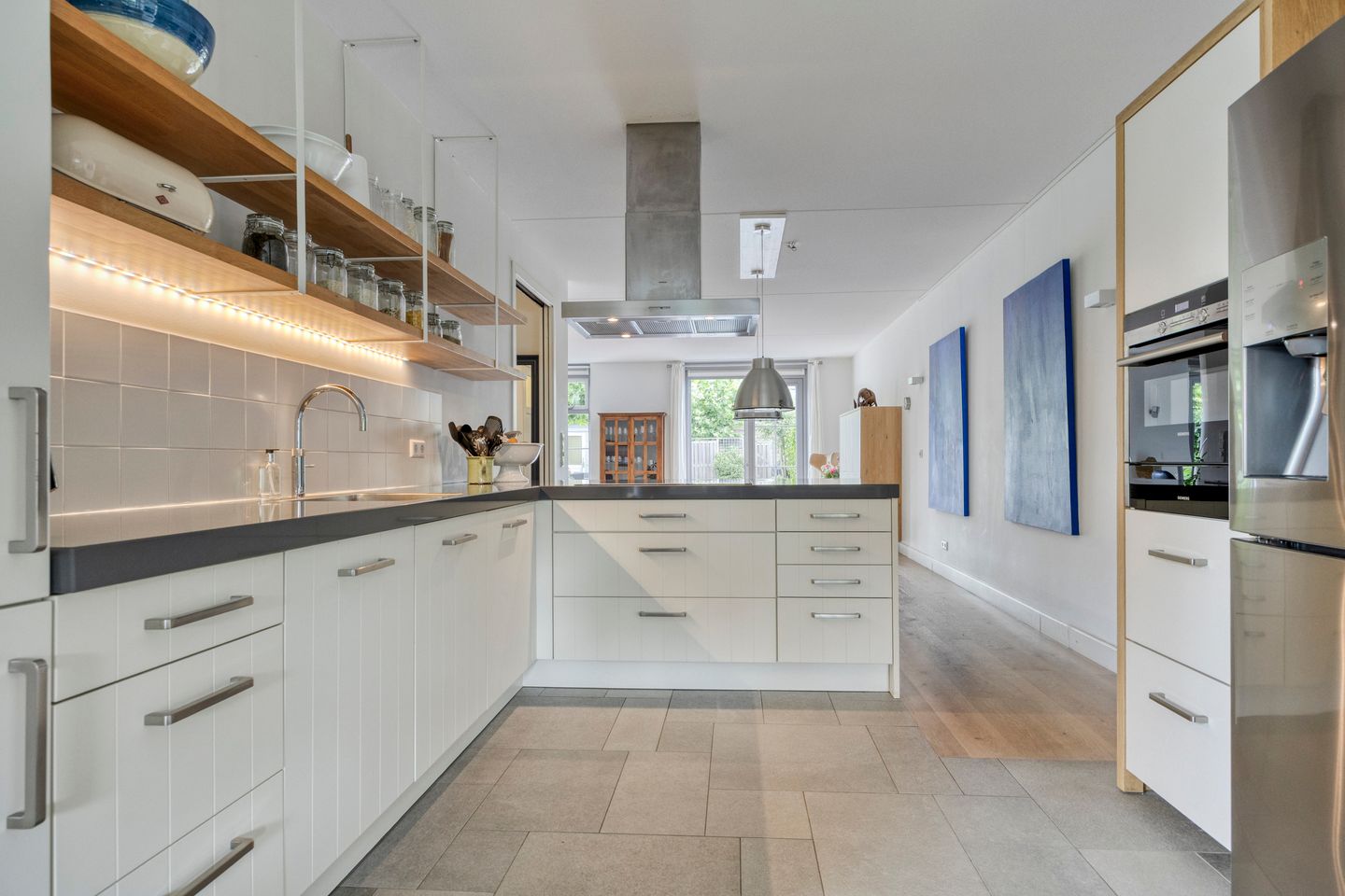 Photo 14 of Tooroplaan 12