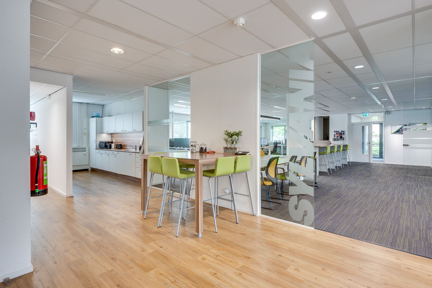 Bekijk foto 2 van Dr Holtroplaan 2-40