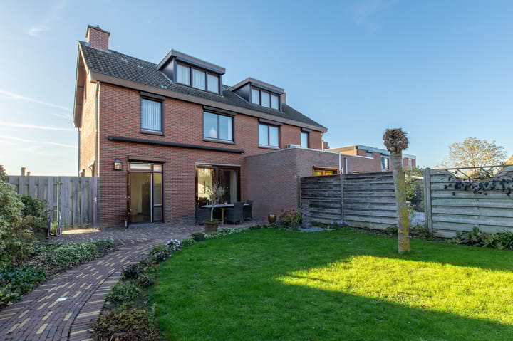 Photo 21 of Van Nesselrodestraat 13