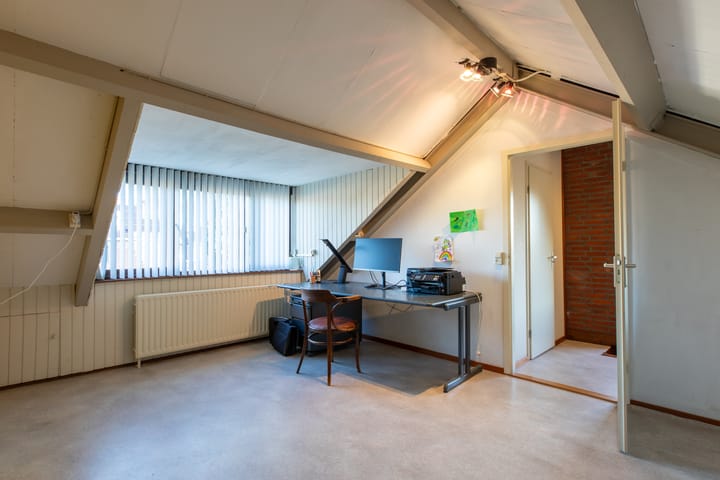 Photo 24 of Van Nesselrodestraat 13