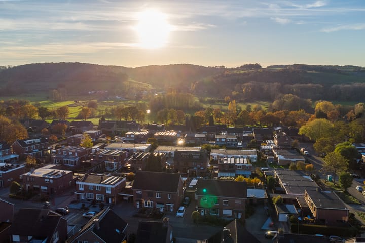 Photo 29 of Van Nesselrodestraat 13