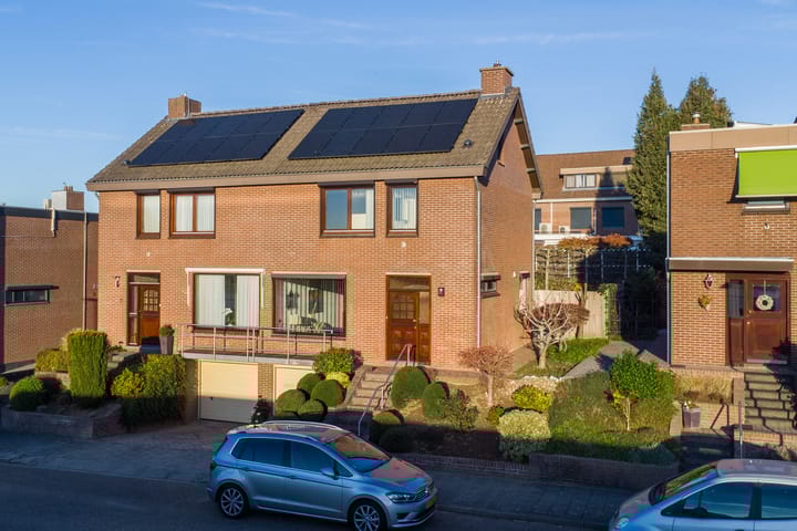 Photo 31 of Van Nesselrodestraat 13